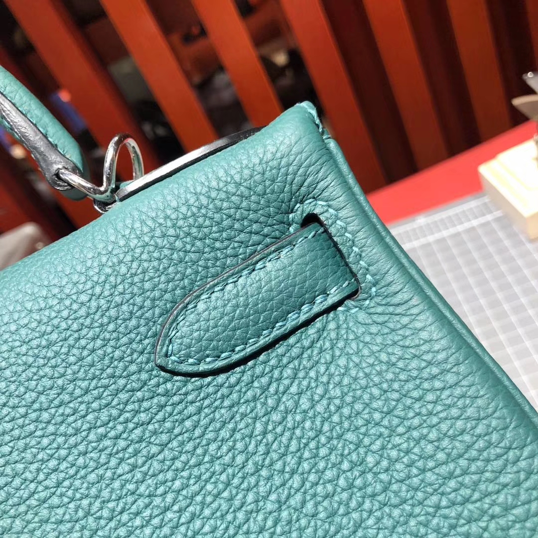 Hermes包包官网 爱马仕Z6孔雀绿Togo牛皮凯莉包Kelly28CM 银扣