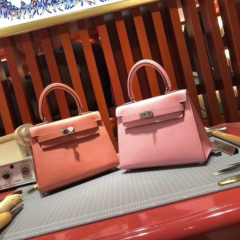 爱马仕手提包 Hermes Kelly20CM 1Q奶昔粉Epsom牛皮凯莉包 银扣