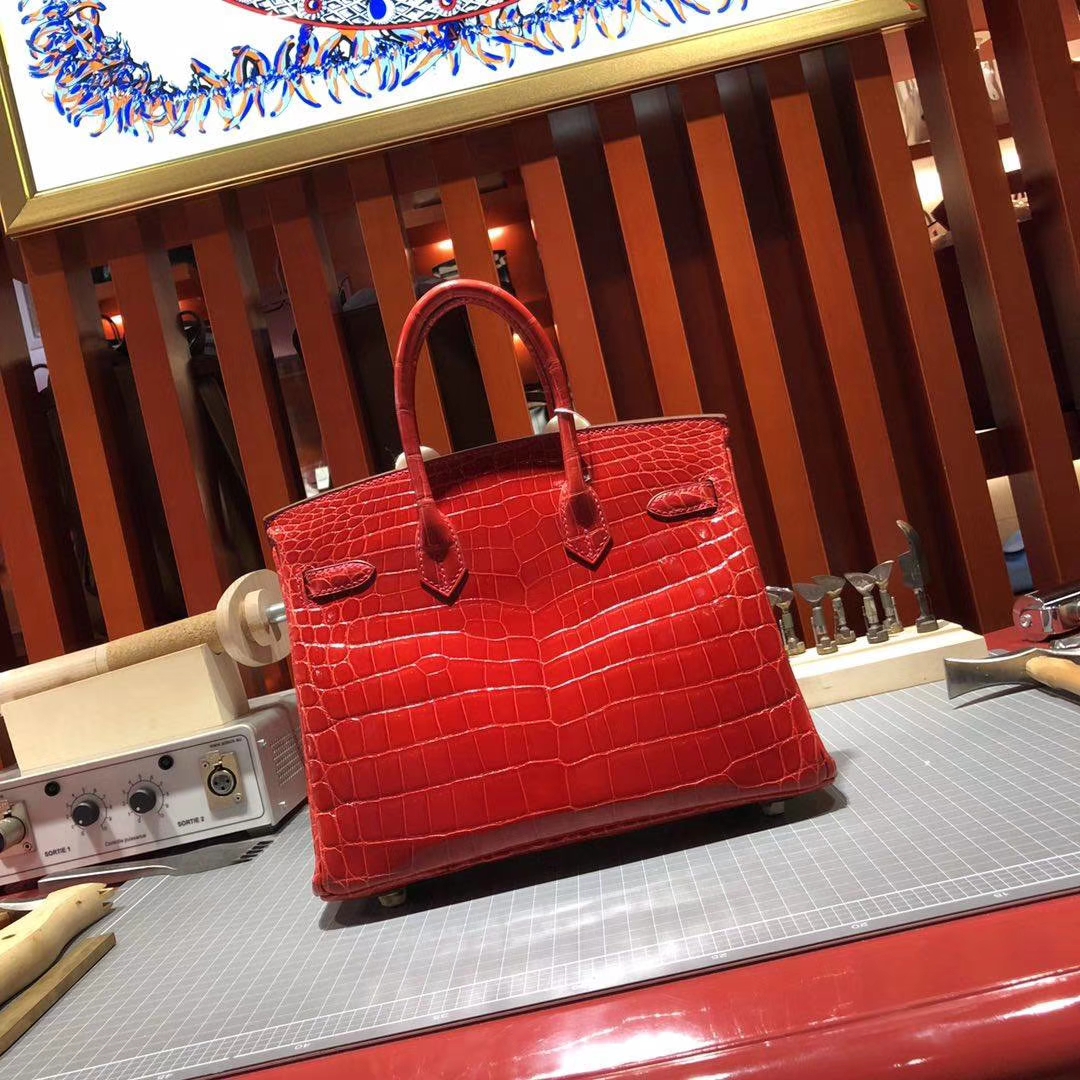 爱马仕铂金包价格 Hermes原厂尼罗鳄鱼皮Birkin25CM CK95法拉利红 金扣