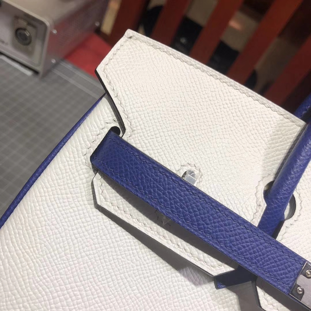 爱马仕包包官网 Hermes纯白色拼电光蓝原厂手掌纹牛皮铂金包Birkin25CM 银扣