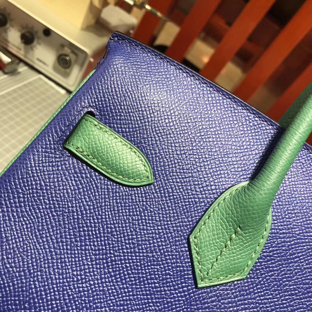 爱马仕铂金包价格 Hermes Birkin30CM 电光蓝拼孔雀绿原厂手掌纹牛皮 银扣