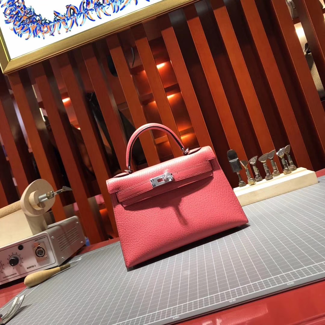 Hermes Minikelly2代 爱马仕8W唇膏粉顶级山羊皮迷你凯莉包2代 银扣