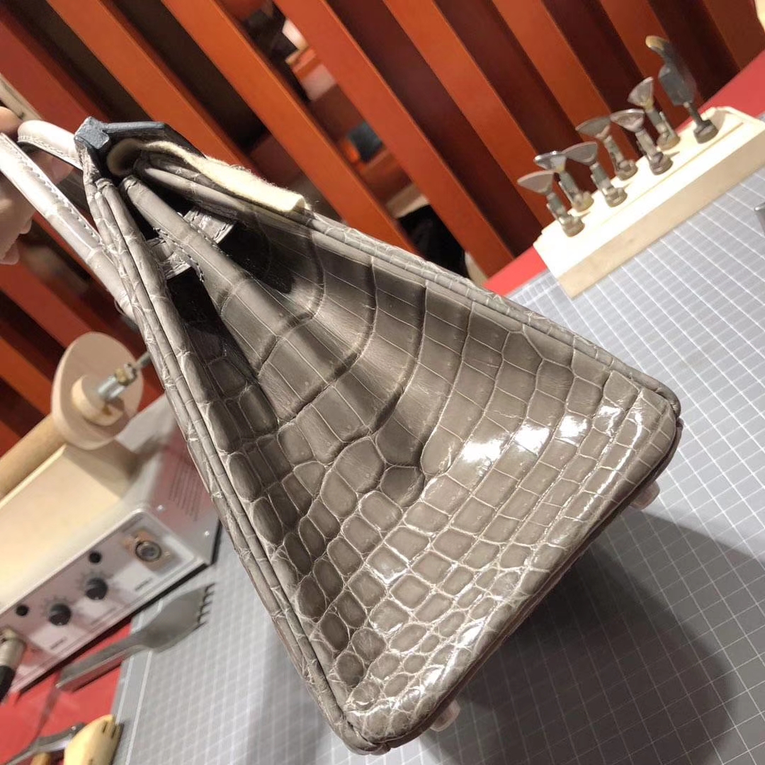 爱马仕Birkin包包 Hermes亮面尼罗鳄鱼皮铂金包 CK81斑鸠灰 银扣