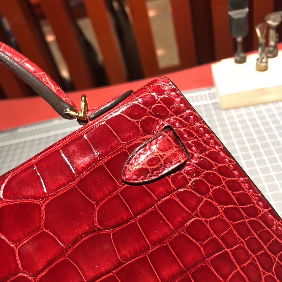 Hermes Minikelly2代 爱马仕Q5中国红美洲鳄鱼皮迷你凯莉包晚宴包 金扣