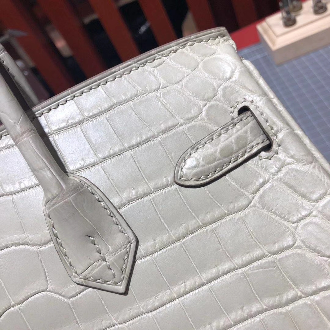 Hermes Birkin25CM 爱马仕8L奶油白雾面尼罗鳄鱼皮铂金包 金扣