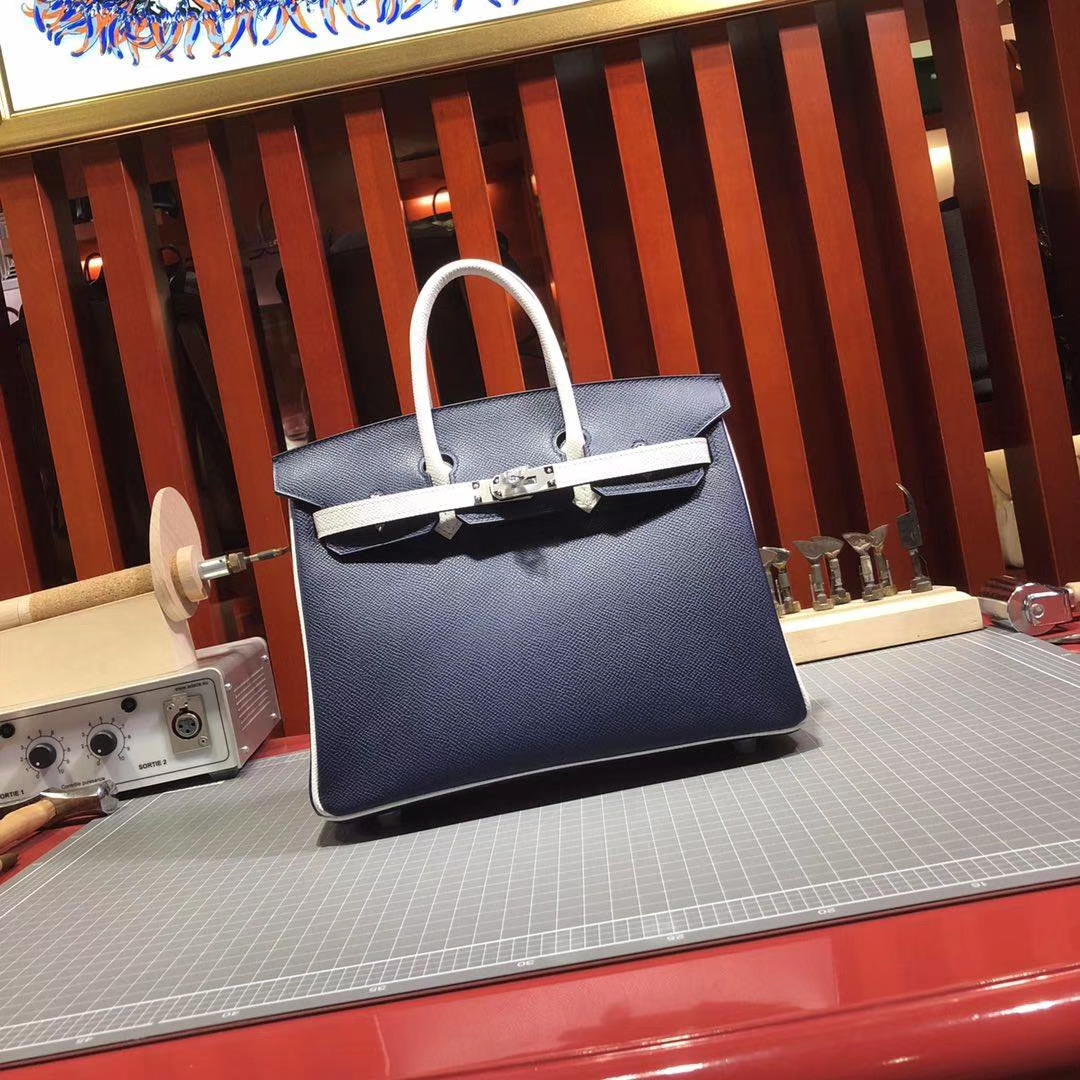 Hermes女包批发 爱马仕宝石蓝拼纯白色手掌纹牛皮铂金包Birkin25CM 银扣