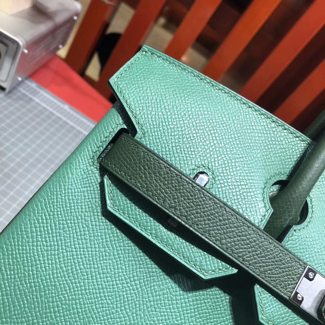 爱马仕铂金包价格 Hermes Birkin30CM 孔雀绿拼英国绿 银扣