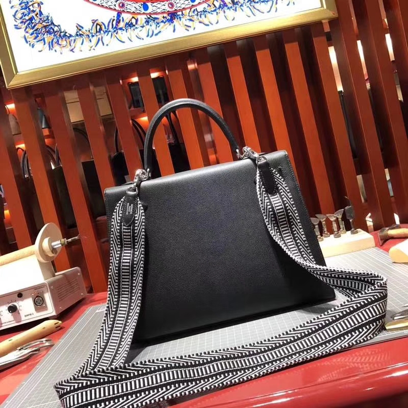爱马仕外缝凯莉包 Hermes黑色Epsom牛皮Kelly28CM 搭配新款织带 银扣