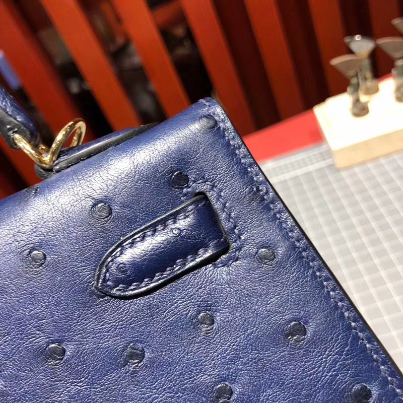 蜡线手工缝制 Hermes爱马仕宝石蓝南非鸵鸟皮凯莉包Kelly25CM 金扣
