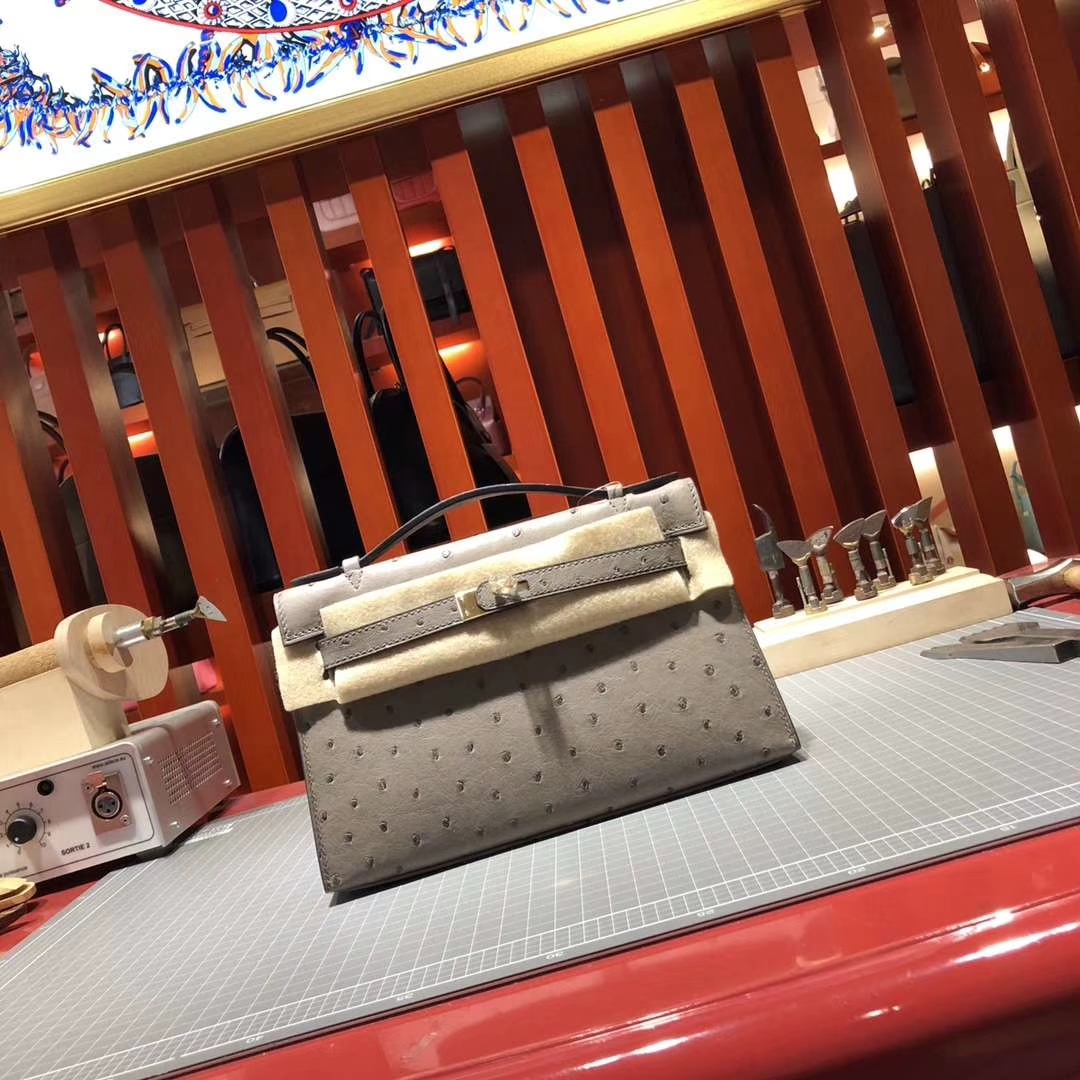 爱马仕迷你凯莉包 Hermes Minikelly Pochette22CM 大象灰顶级鸵鸟皮 金扣