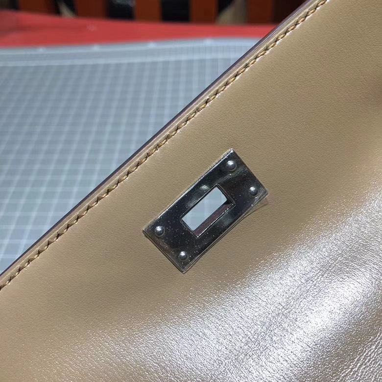 爱马仕迷你凯莉包 Hermes Minikelly22CM 浅灰色顶级Box牛皮 银扣