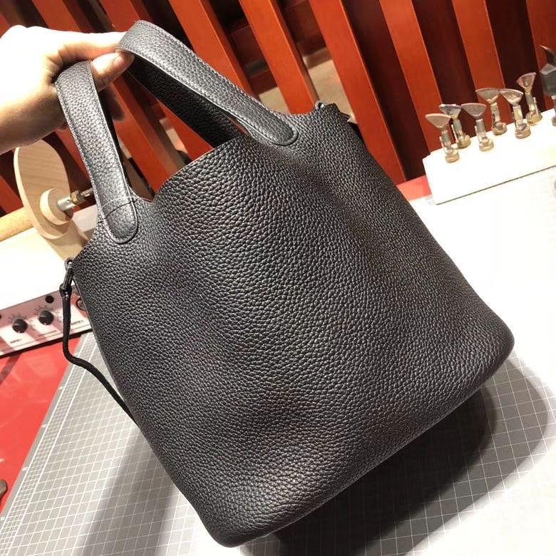 爱马仕菜篮子包 Hermes黑色Clemence牛皮Picotin水桶包18CM 银扣