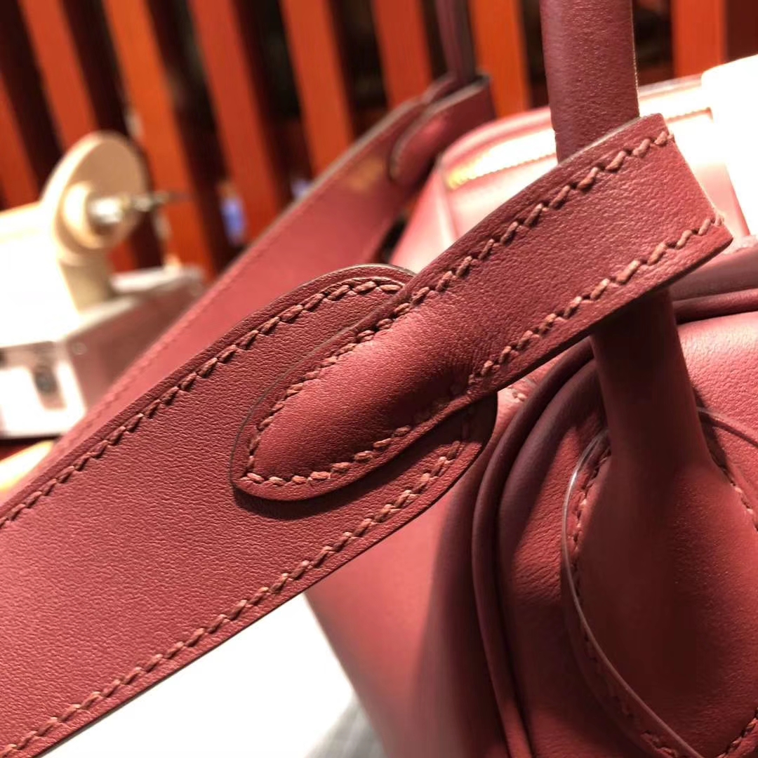 Hermes包包官网 爱马仕K1石榴红原厂Swift牛皮琳迪包Lindy30CM 金扣
