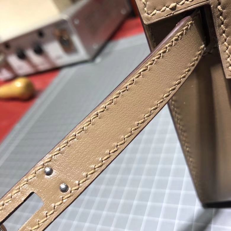 爱马仕迷你凯莉包 Hermes Minikelly22CM 浅灰色顶级Box牛皮 银扣
