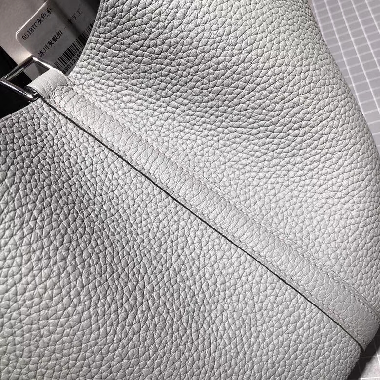 爱马仕水桶包 Hermes Picotin Lock18CM 海鸥灰Clemence牛皮 银扣