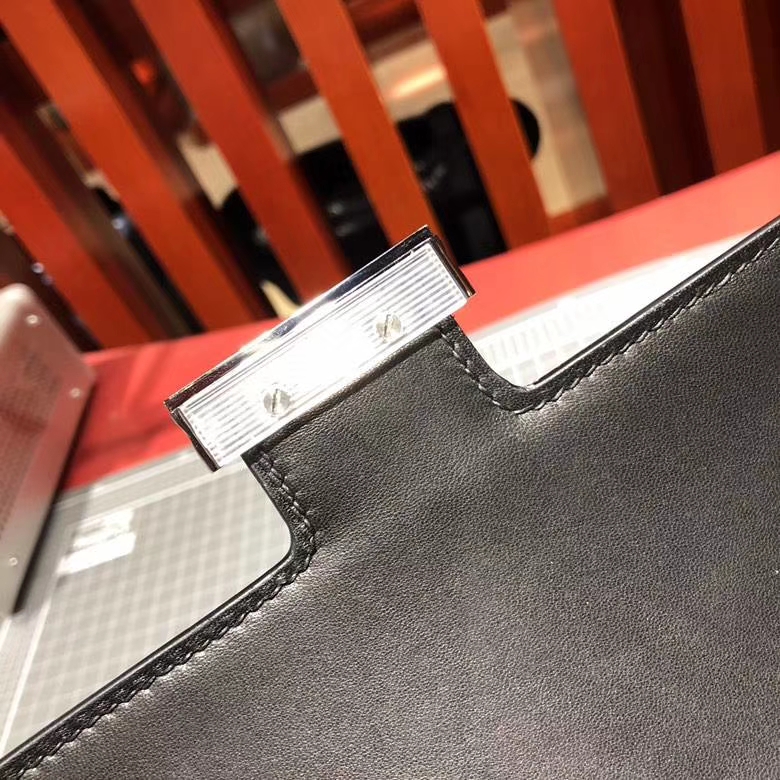 Hermes Constance24CM 爱马仕黑色Epsom牛皮康斯坦空姐包 银扣