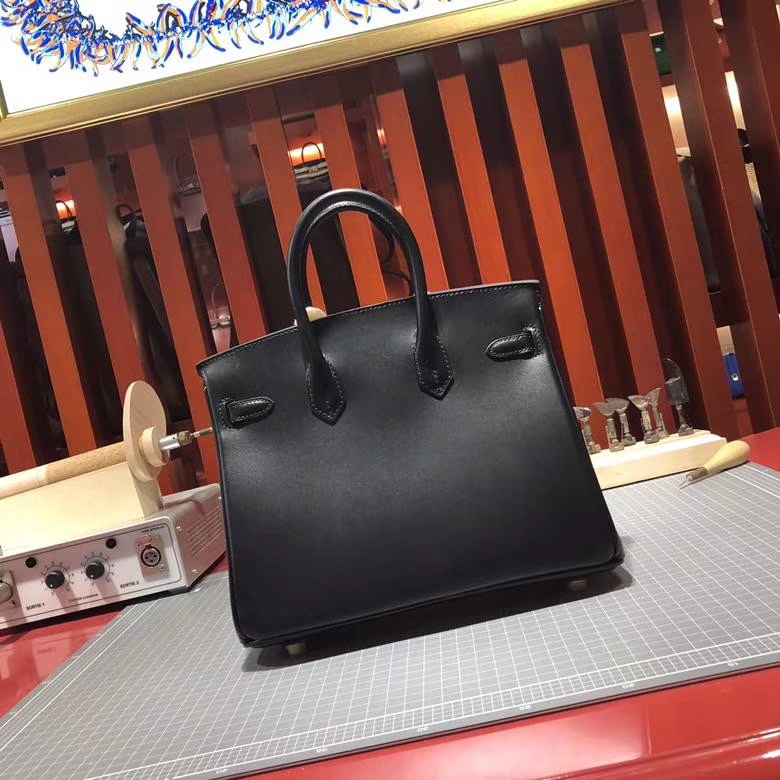 爱马仕铂金包价格 Hermes Birkin25CM 黑色原厂Box牛皮 金扣