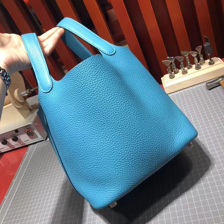 Hermes包包官网 爱马仕孔雀蓝进口Clemence牛皮菜篮子包Picotin18cm 银扣