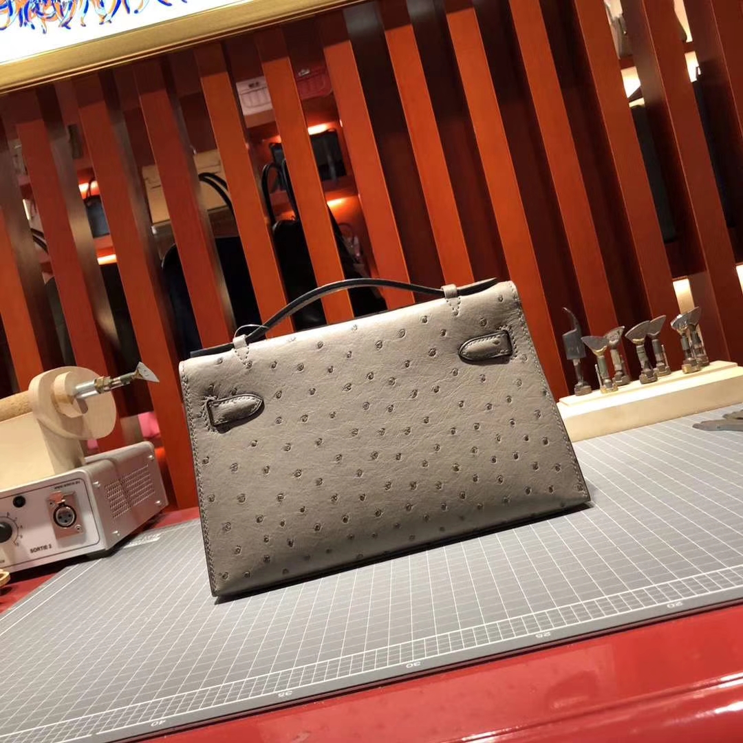 爱马仕迷你凯莉包 Hermes Minikelly Pochette22CM 大象灰顶级鸵鸟皮 金扣