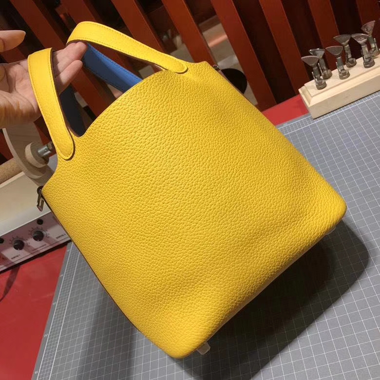 爱马仕拼色水桶包 Hermes琥珀黄Clemence牛皮拼天堂蓝Swift牛皮Picotin18cm
