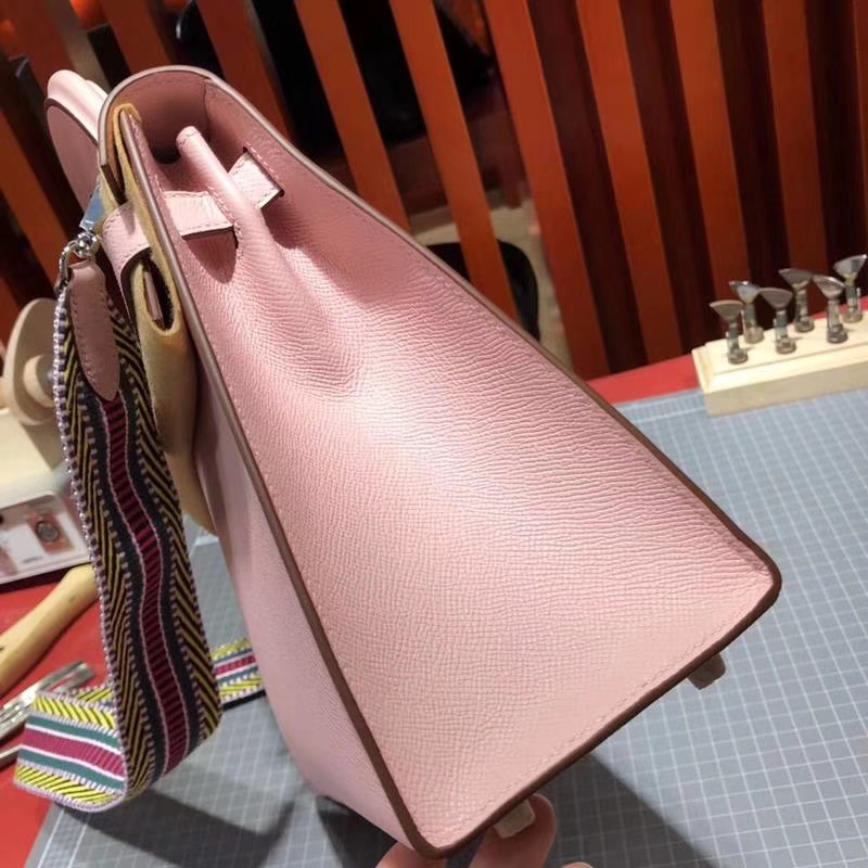 爱马仕新款凯莉包 Hermes Kelly28CM 3Q粉色Epsom牛皮 搭配新款织带 银扣