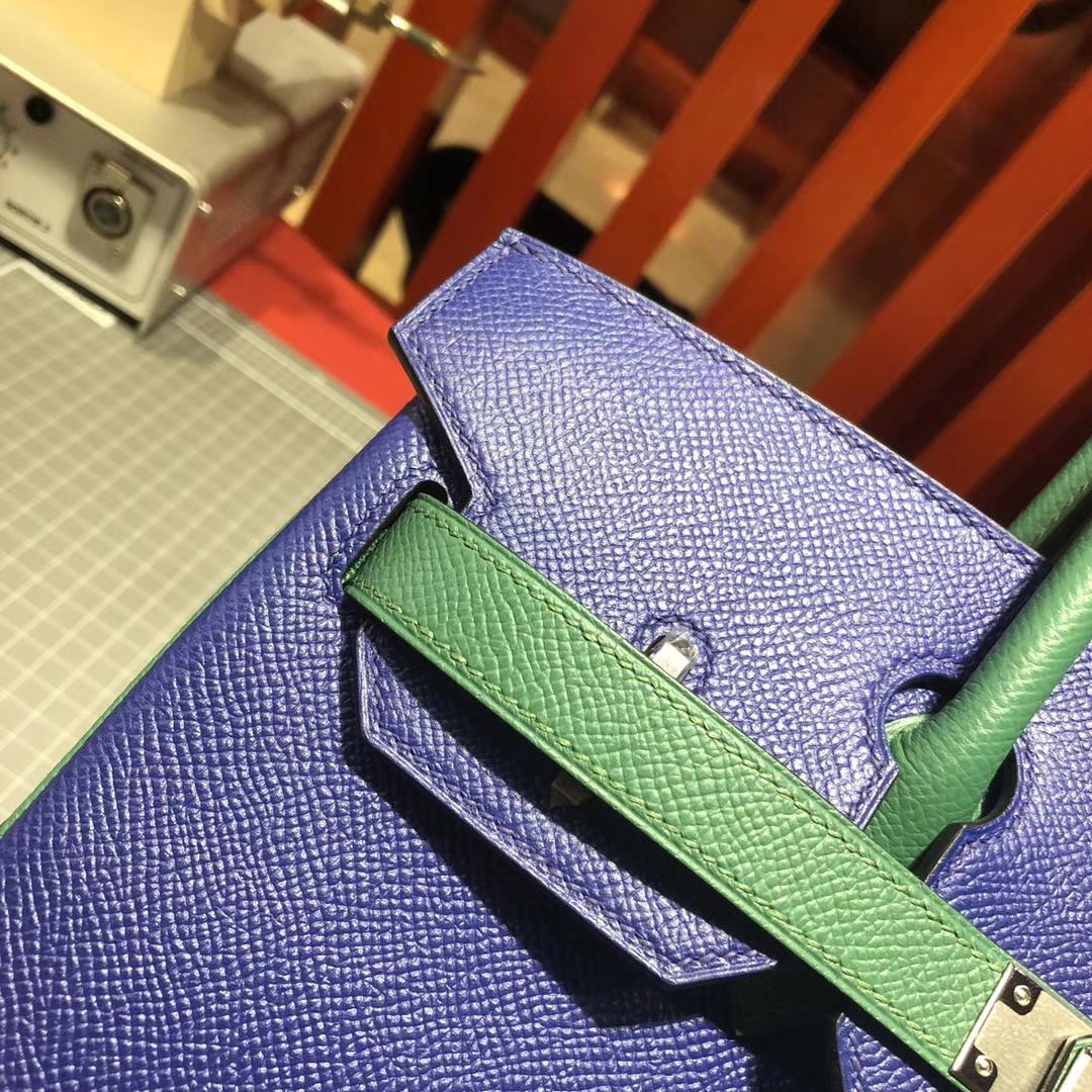 爱马仕铂金包价格 Hermes Birkin30CM 电光蓝拼孔雀绿原厂手掌纹牛皮 银扣