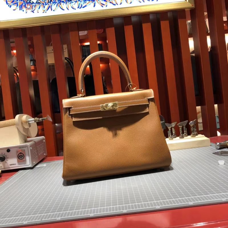 爱马仕凯莉包价格 Hermes Kelly25cm 土黄色Epsom牛皮 金扣