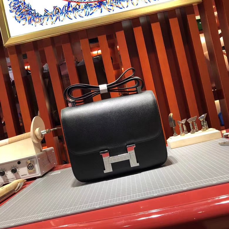 Hermes Constance24CM 爱马仕黑色Epsom牛皮康斯坦空姐包 银扣