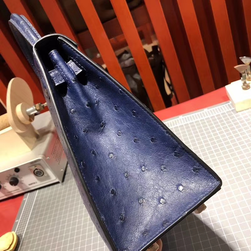 蜡线手工缝制 Hermes爱马仕宝石蓝南非鸵鸟皮凯莉包Kelly25CM 金扣