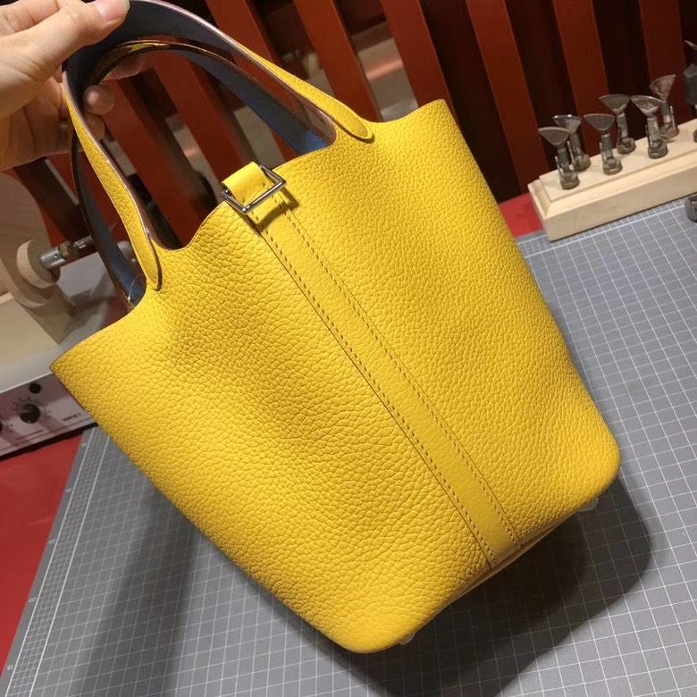 爱马仕拼色水桶包 Hermes琥珀黄Clemence牛皮拼天堂蓝Swift牛皮Picotin18cm