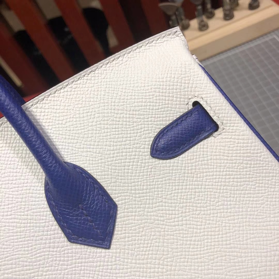 爱马仕包包官网 Hermes纯白色拼电光蓝原厂手掌纹牛皮铂金包Birkin25CM 银扣