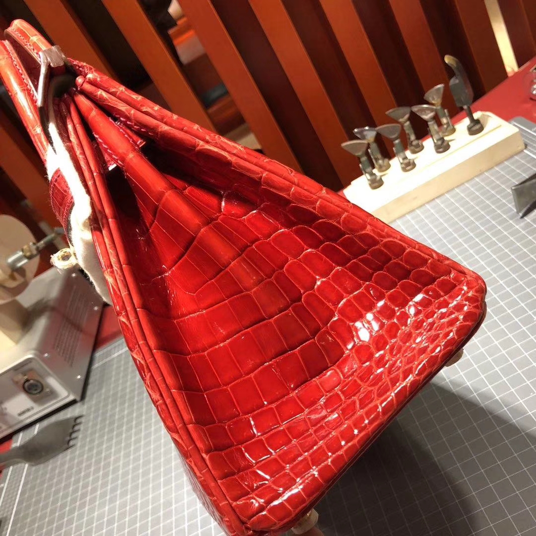 爱马仕铂金包价格 Hermes原厂尼罗鳄鱼皮Birkin25CM CK95法拉利红 金扣