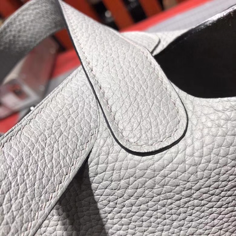 爱马仕水桶包 Hermes Picotin Lock18CM 海鸥灰Clemence牛皮 银扣