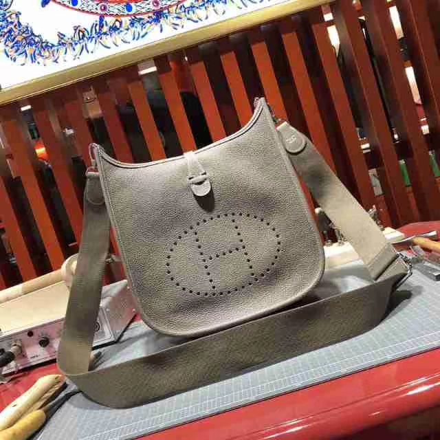 爱马仕包包官网 Hermes Evelyne大象灰Togo牛皮伊芙林包单肩斜挎包28cm