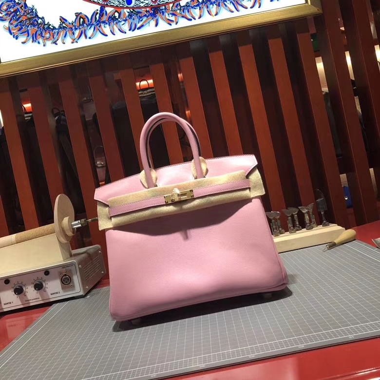 Hermes包包官网 爱马仕进口Swift牛皮Birkin25铂金包 樱花粉 金扣