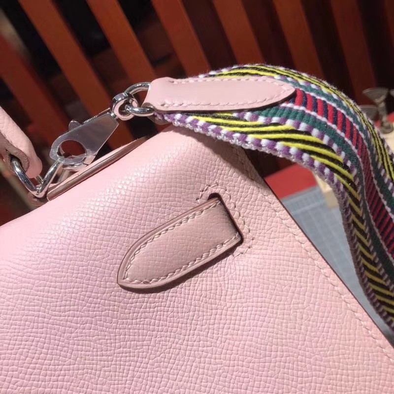 爱马仕新款凯莉包 Hermes Kelly28CM 3Q粉色Epsom牛皮 搭配新款织带 银扣