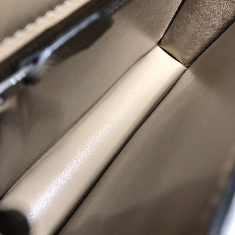 Hermes包包官网 爱马仕原厂Epsom牛皮空姐包Constance24CM 斑鸠灰银扣