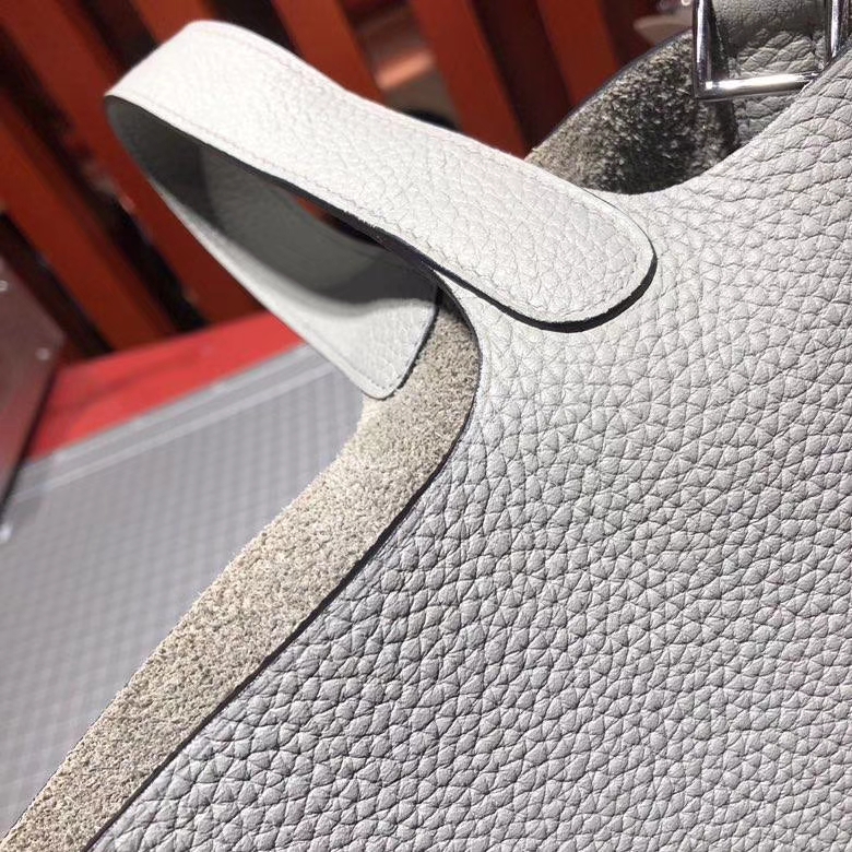 爱马仕水桶包 Hermes Picotin Lock18CM 海鸥灰Clemence牛皮 银扣