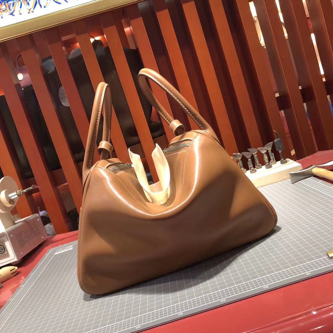 爱马仕Lindy女包 Hermes原厂Swift牛皮琳迪包Lindy30CM CK37金棕色 银扣