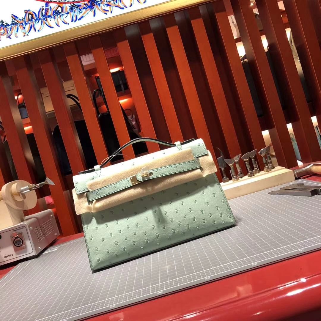 爱马仕新款包包 Hermes Minikelly Pochette冰淇淋绿顶级鸵鸟皮迷你凯莉包 金扣