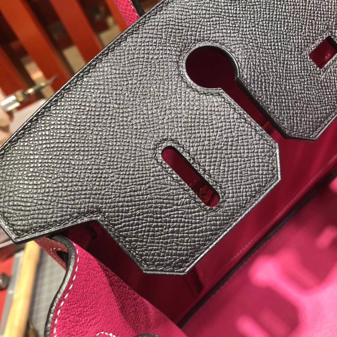 Hermes包包官网 爱马仕黑色拼玫红原厂十字纹牛皮Birkin30铂金包 金扣