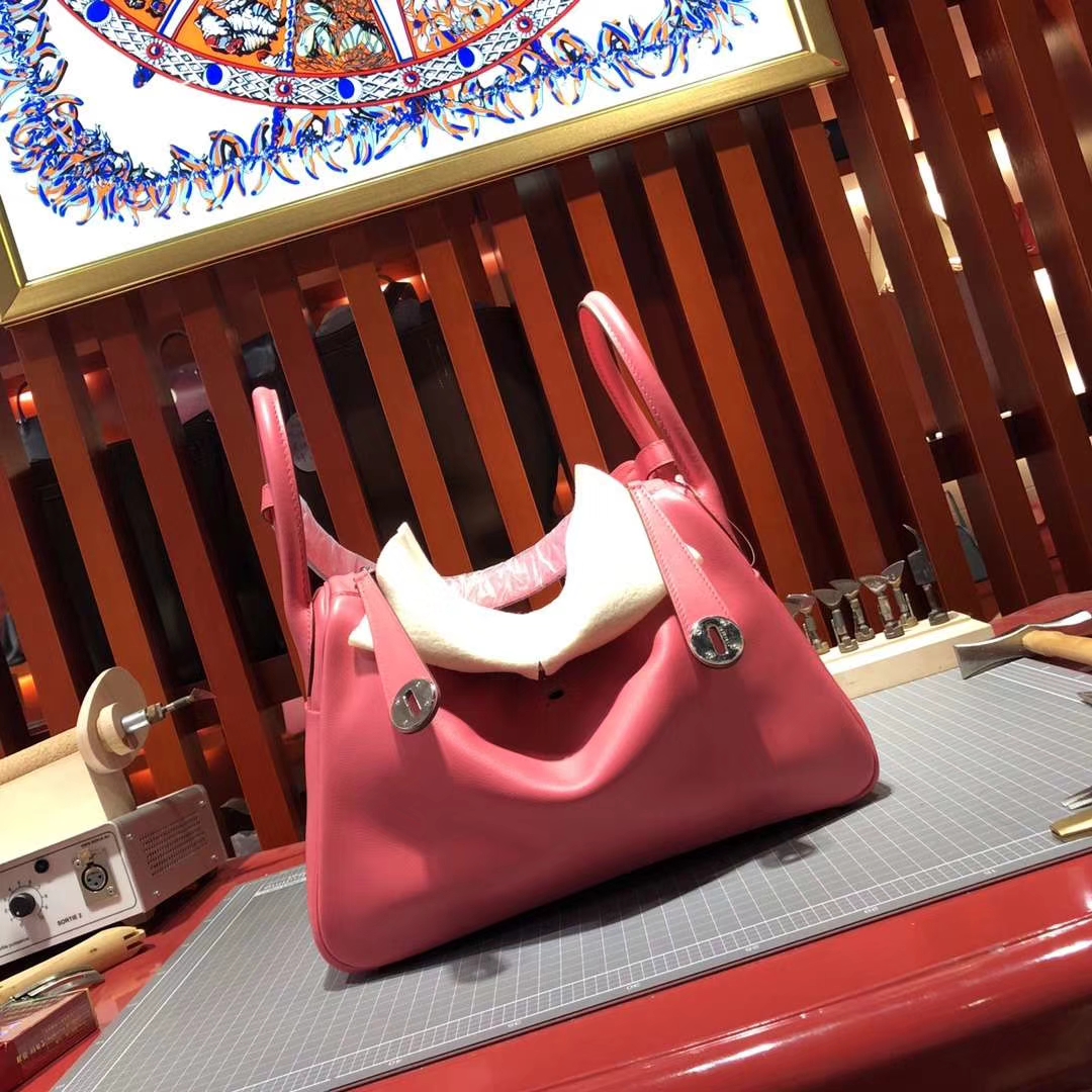爱马仕琳迪包 Hermes Lindy30CM 8W唇膏粉原厂Swift牛皮 银扣