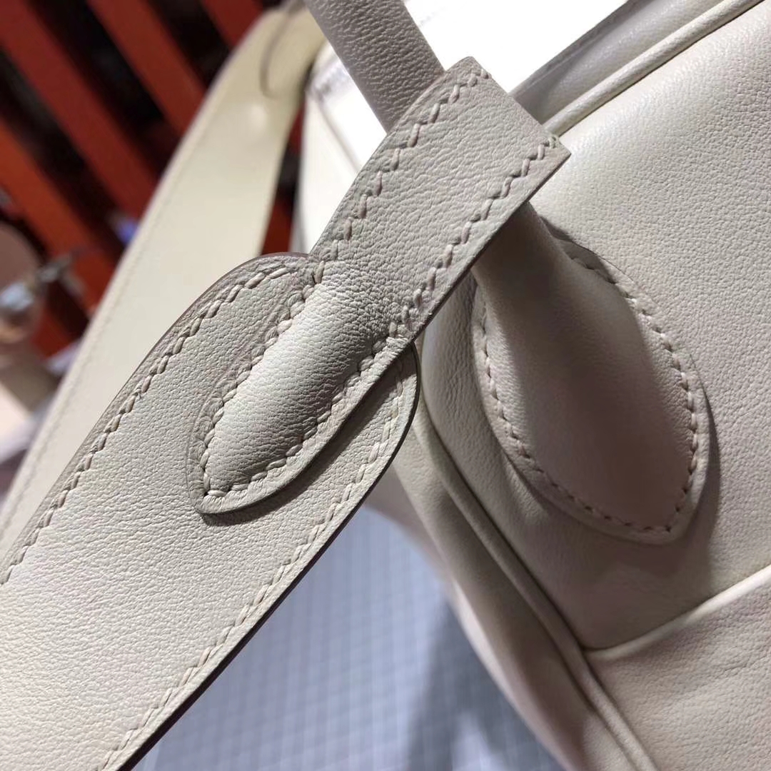 Hermes Lindy30CM 爱马仕CC10奶昔白原厂Swift牛皮琳迪包 银扣