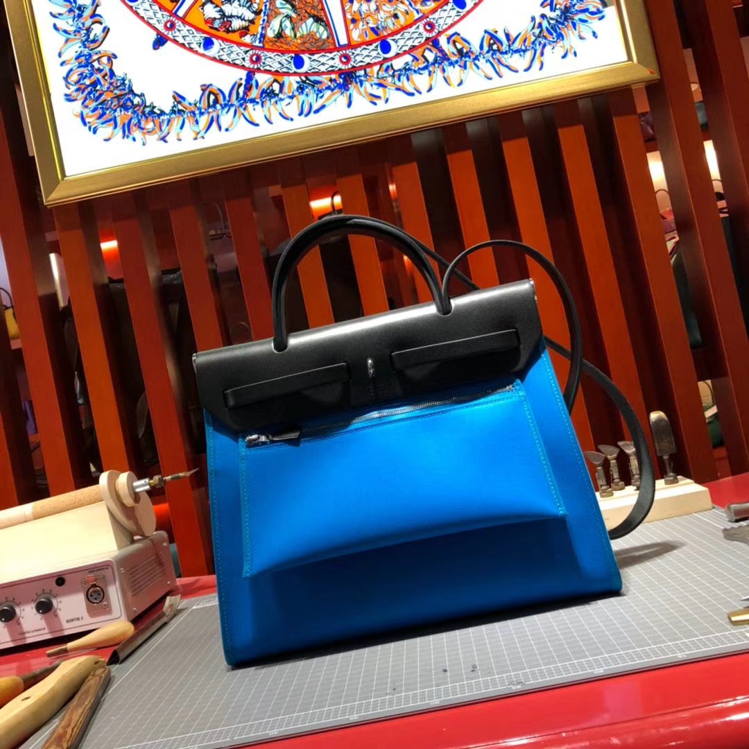 爱马仕新款包包 Hermes Herbag 黑色马鞭皮拼希腊蓝帆布休闲手提包 31cm