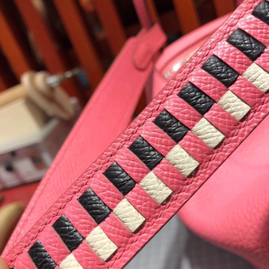 爱马仕琳迪包新款 Hermes Lindy26CM 唇膏粉Togo牛皮/Epsom编织肩带