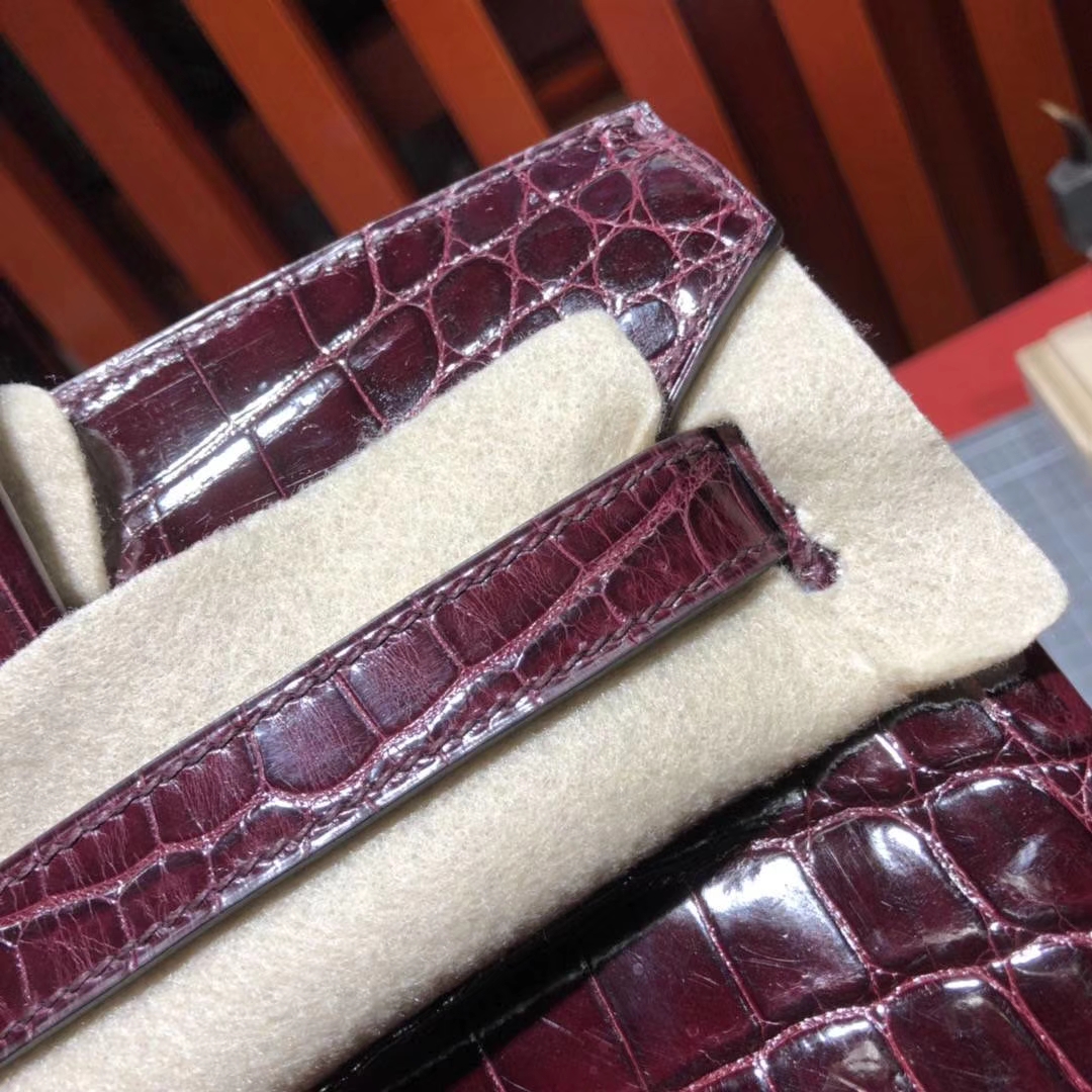 爱马仕新款铂金包 Hermes Birkin30CM 57波尔多酒红亮面鳄鱼皮 金扣