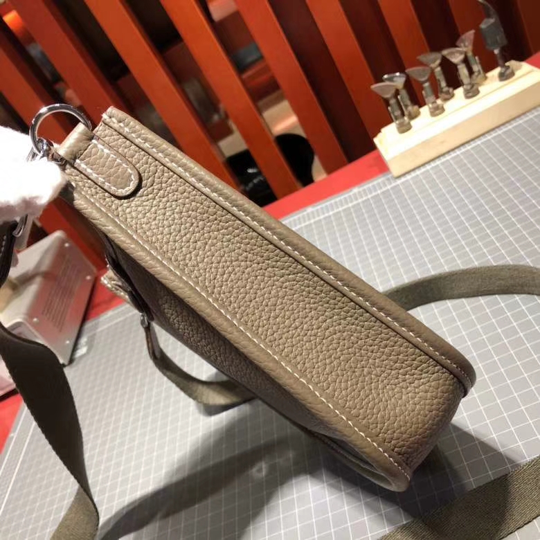 Hermes Evelyne16CM 爱马仕伊芙林包 18大象灰Clemence牛皮 银扣