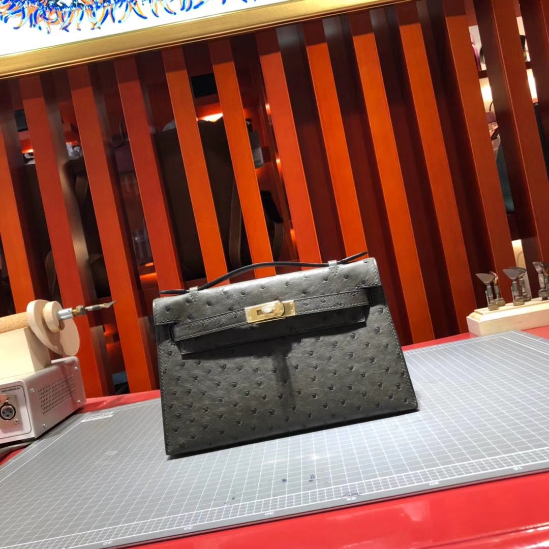 Hermes Minikelly22cm 爱马仕顶级鸵鸟皮迷你凯莉包晚宴包 铁灰色 金扣