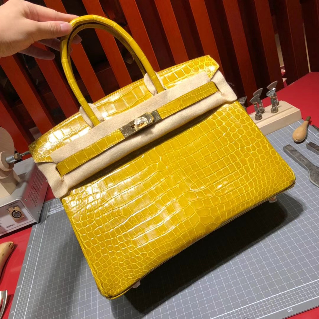 爱马仕Birkin包包 Hermes亮面倒V湾鳄鱼皮Birkin30铂金包 9D琥珀黄 金扣