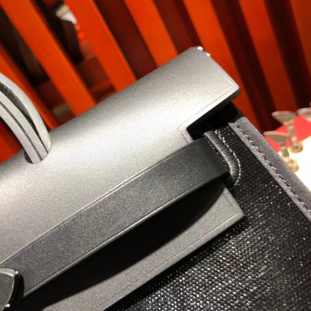 爱马仕新款包包 Hermes黑色马鞭皮拼帆布Herbag手提单肩包31cm